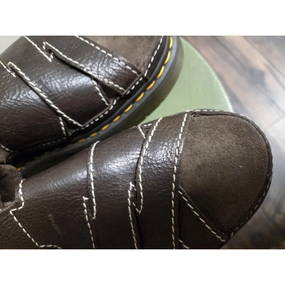 Dr. Martens Maxxy Slide Men's Size 10 Brown Leather Fisherman Buckle Sandals NEW
